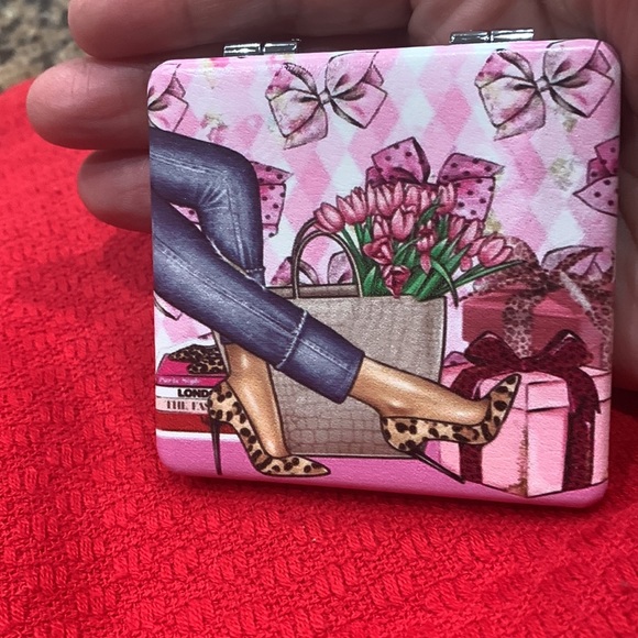 Compact Double Side Mirror - Picture 6 of 7